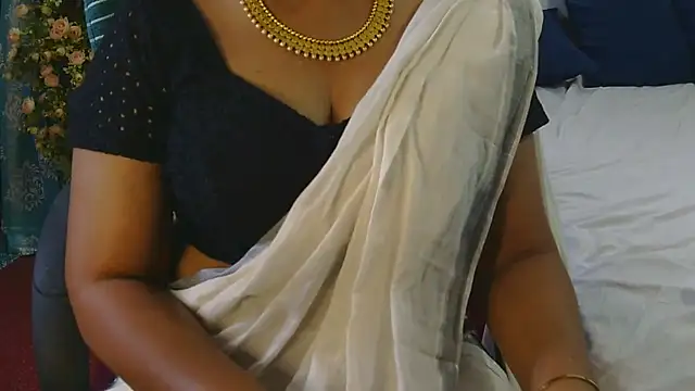 Mallu_Manisha
