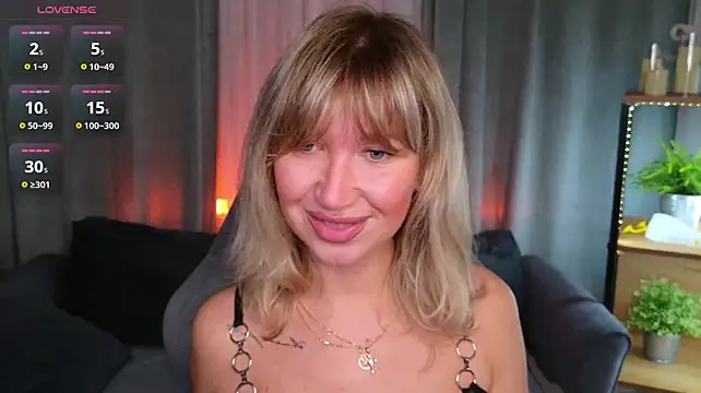 MilaBott - doggy and spead ass + zoom my asshole