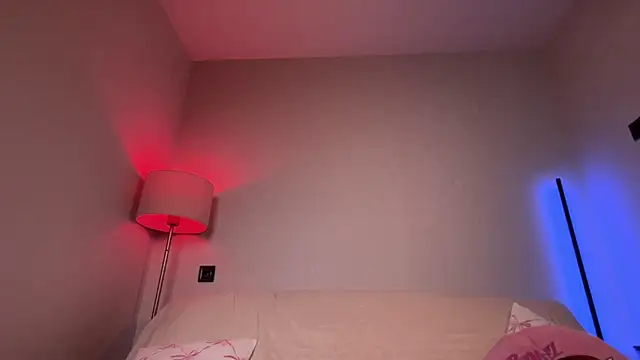 GlossyVixen - TOPLESS MONDAY