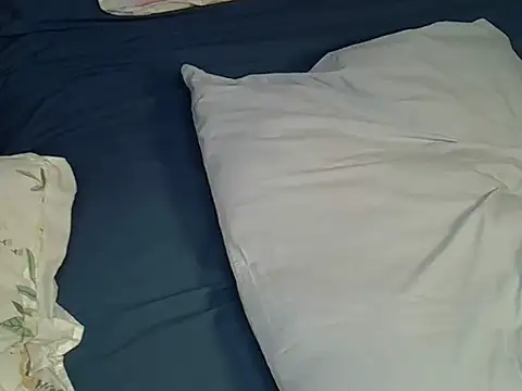 Delibooty - fingering pink pussy upclose