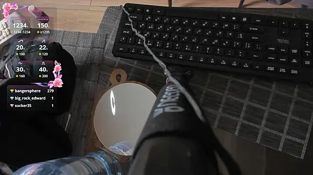 Karinisse - Messy cumshow??? :3