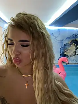 SofiBellini - In piscina nuda