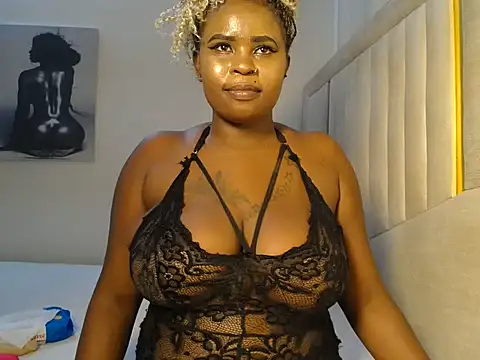 QueenMyaa - DILDO IN MY ASS + SQUIRT
