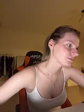 MaryHiggins - Take off your bra and show your breasts