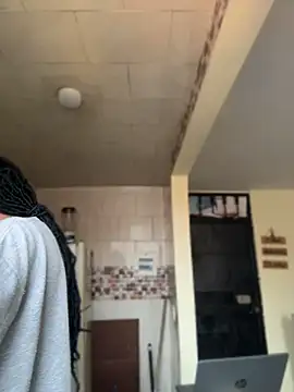 Esmeralda-bk - rub naked pussy