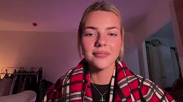 ChristelDuncombe - topless photo in PM (Last tip)