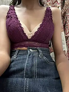 Khusirani0 - Public full nude show