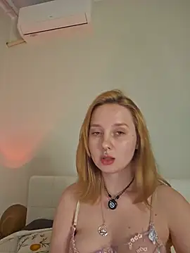 Ooopsitscandy - take off panty+lush in ass