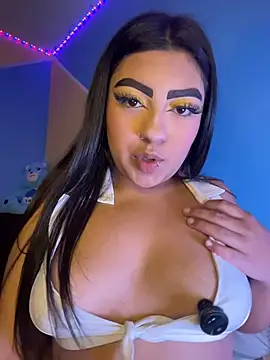 Laulin_TayyyX - Show tits🍒✨