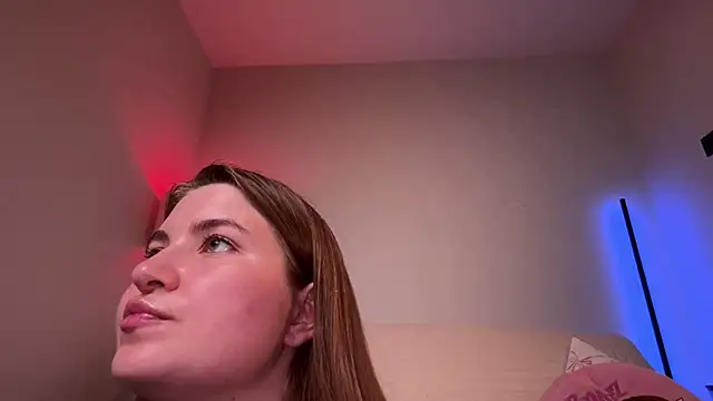 GlossyVixen - TOPLESS MONDAY