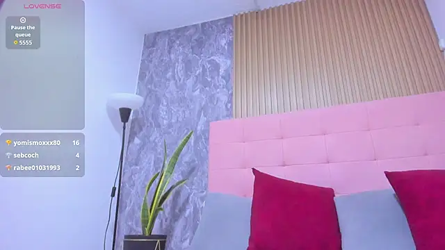 Susangray3 - fingers in my pussy