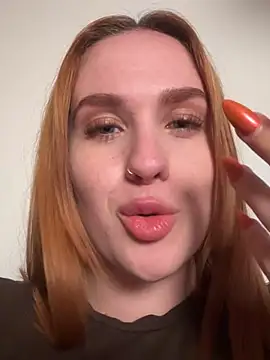 ChiaraVelvet - Flash boobs for 3 min🍒