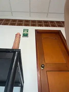 ArieliciousXXX - RIDE ON DILDO IN PUBLIC 😈🔥
