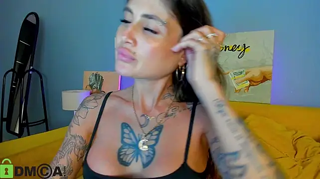 Patricia_Cox - smoking cigarette and playing with tits