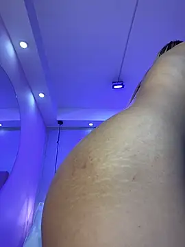 NatashaVegga - PUSSY SPREAD & CLIT PLAY