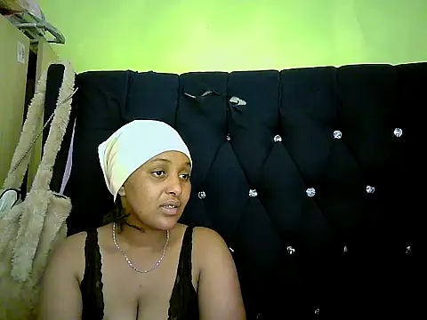 Swthoney12 - am new make me cum love........
