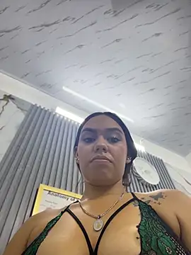 Daniela-sexy - fingers in the pussy