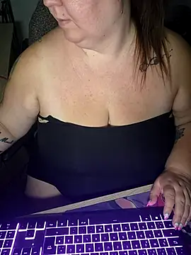CurvyKim0 - 1x kleidungsstück ausziehen