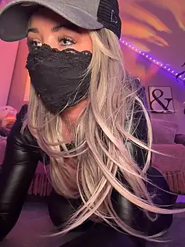 Fairyxbella - squirt show - last tip wins 5 vids 💦