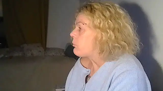 Belgianshantie - flash pussy