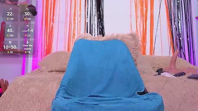 Louise_nails - three fingers inside my pussy + cum
