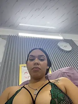 Daniela-sexy - fingers in the pussy