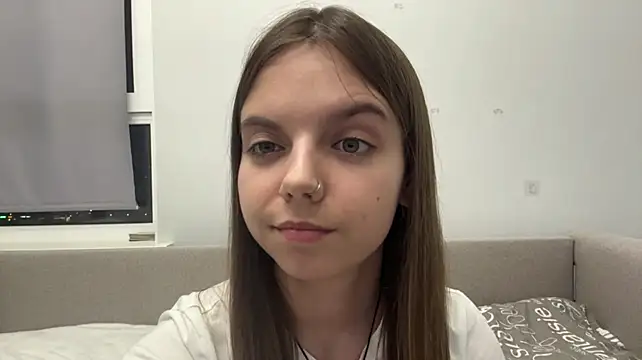 LisaPorse - show belly + smile face