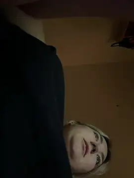 LauraStarr - Show Boobs and Play with 🔥 30 sec