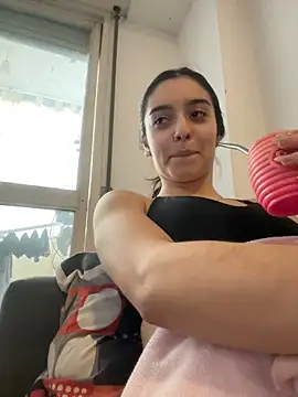 Belle_Lea - TAKE OFF MY SHORT OF MY FRIEND
