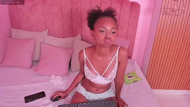 Violet_elle - finggers in my wet pussy
