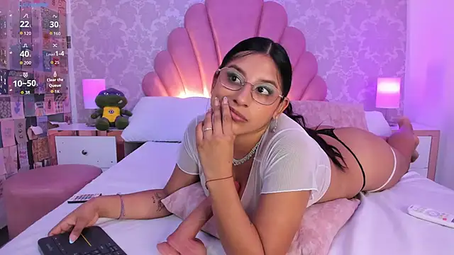 HoneyWoods - SEXY DOGGY POSE + 5 SPANKS!!
