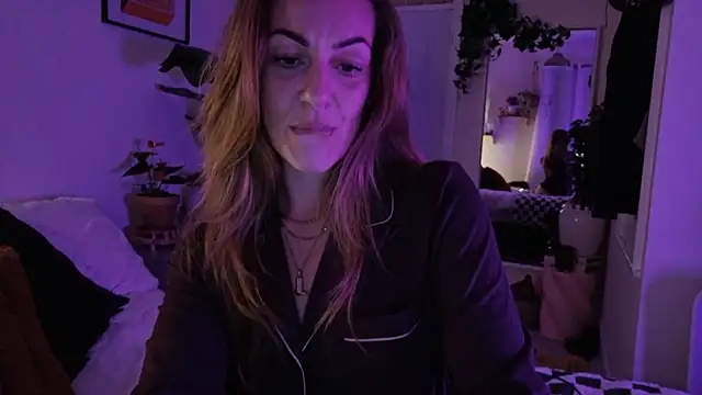 Edenfox- - BEND OVER IN DOGGY