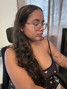 CurlyGirl_1 - Nipple clamp