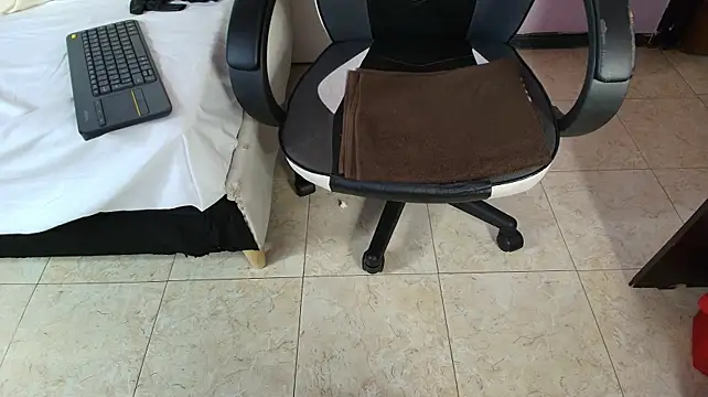 KikaDuque - 🍑Spank Ass x 4 🍑