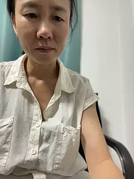 Li61316 - 完成目标在办公室外面的走廊上尿尿