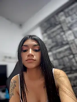 Nicolle_Quiintero - dildo in pussy 5 minutes 🍌