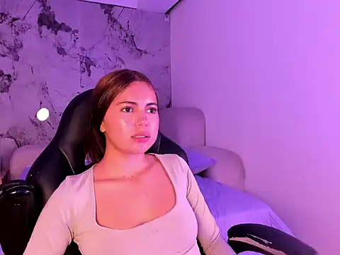 Isabela_wolf - Blowjob + Saliva in Boobs