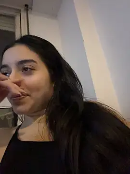 Belle_Lea - TAKE OFF MY SHORT OF MY FRIEND