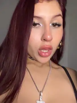 BbyMiaDiaz - Get naked