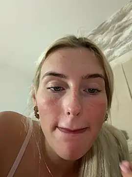 Blondetart69 - spread my tight holes 🕳️