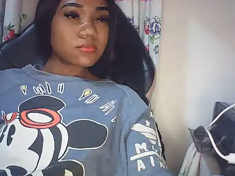 Emma_Arisha - Show pussy