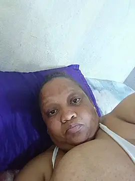 BBW123MILF - Kissing