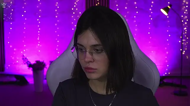 Lola_054 - DOGGY + OIL ASS