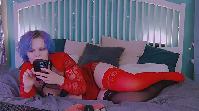 Vanessa_good - Little teasing show in cloth