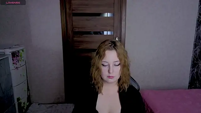 Kristy-Max - show ass in underwear