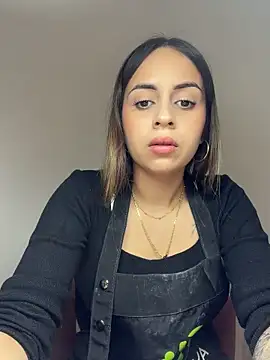 Selina-sky - GET NAKED AND PLAY WTH OIL BODY🔥