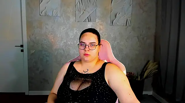 Kity_Mooree - take off my shorts