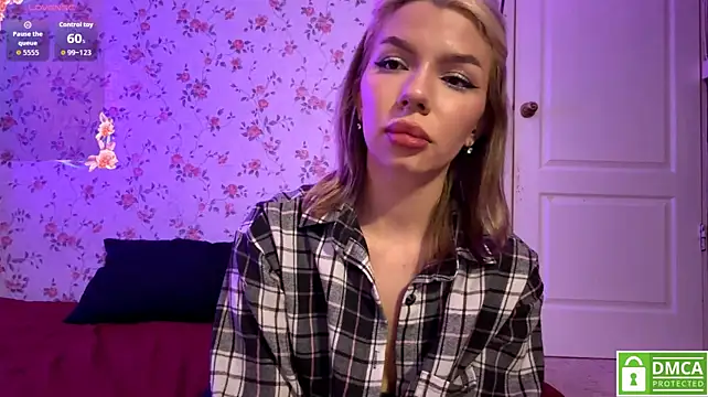 AstroVixen - 🍓Show my breasts🍓