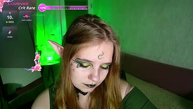 Luna404 - Ice on face, neck, shoulders and chest