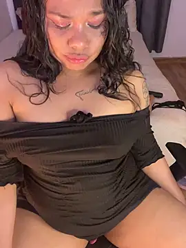 Rashell1_Queen - Shake that butt for me 🍑😈